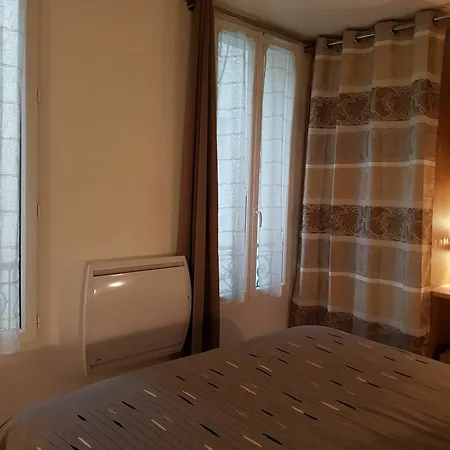 With One Bedroom In Paris, With Wifi 아파트 *